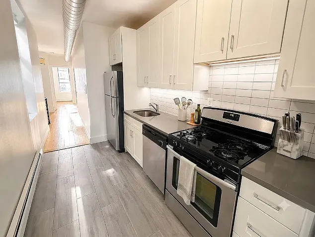 363 Sumpter St #2L — Photo 3