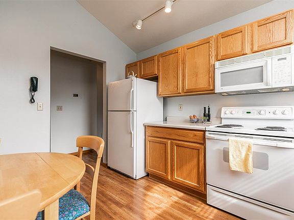 5th image of 110 David Lee Ct
