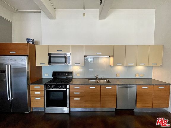3rd image of 738 S Los Angeles St ##408