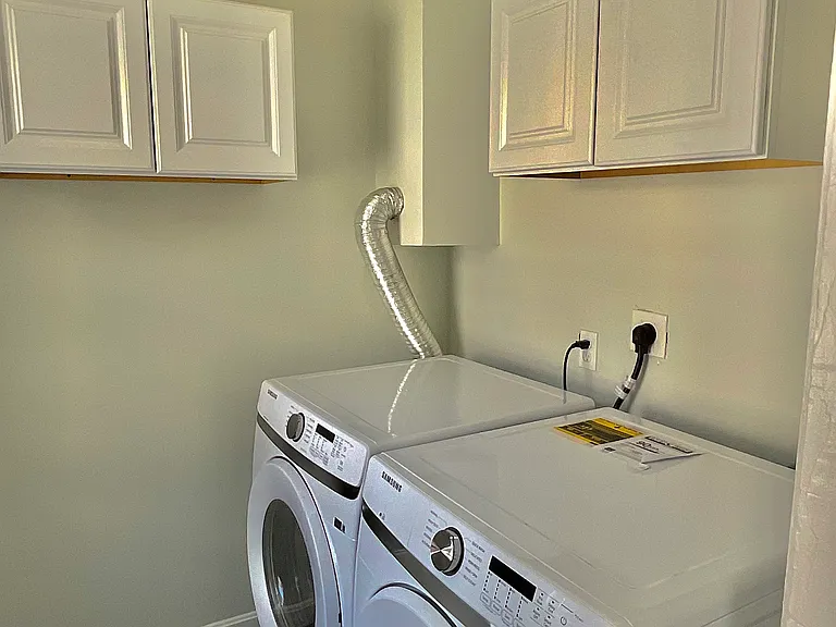 17 Stoneland Rd #1 — Photo 5