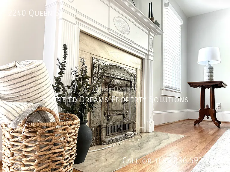 2240 Queen St — Photo 3