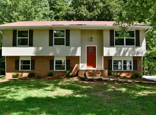 701 King Arthur Dr, Gastonia, NC 28056