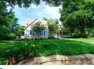 2 Durham Boat Dr, Washington Crossing, PA 18977