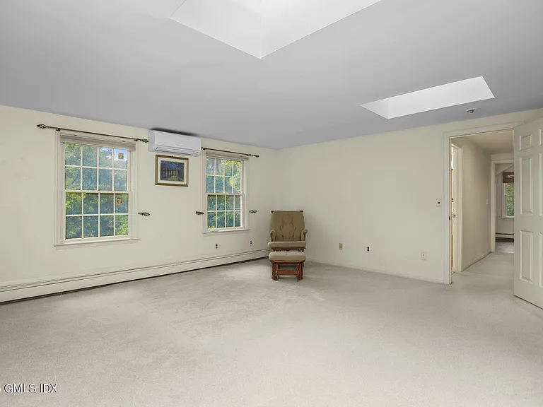 6 Halsey Dr — Photo 15