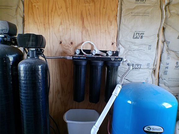 3rd image of 200 County Road 3170