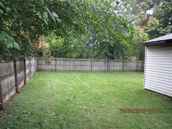 4th image of 1102 Wood St