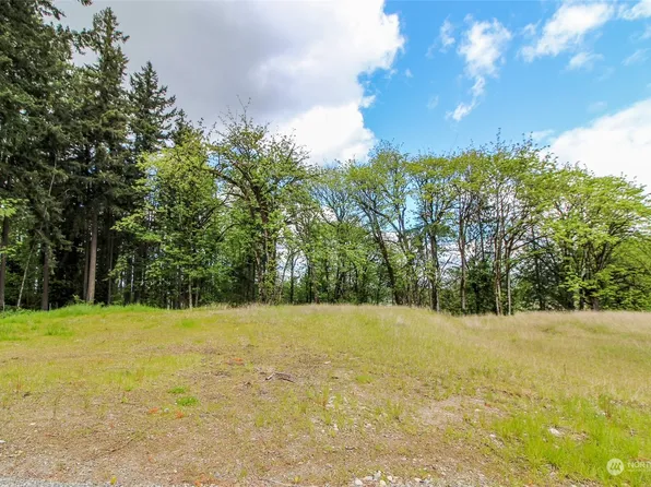 1106 St Andrews Court, Puyallup, WA 98372