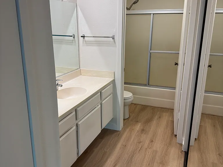 10910 Morrison St — Photo 9