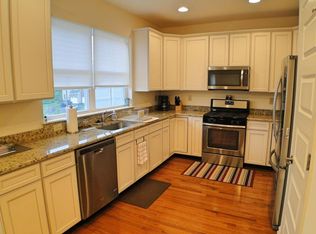 241 Saddlebrook Dr, Bensalem, PA 19020