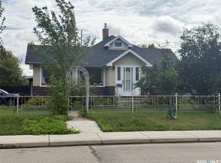 357 12th St E, Prince Albert, SK S6V1C2