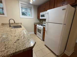 3817 N Fremont St #R-G, Chicago, IL 60613