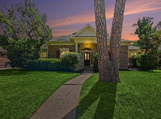 15814 Lake Lodge Dr, Houston, TX 77062