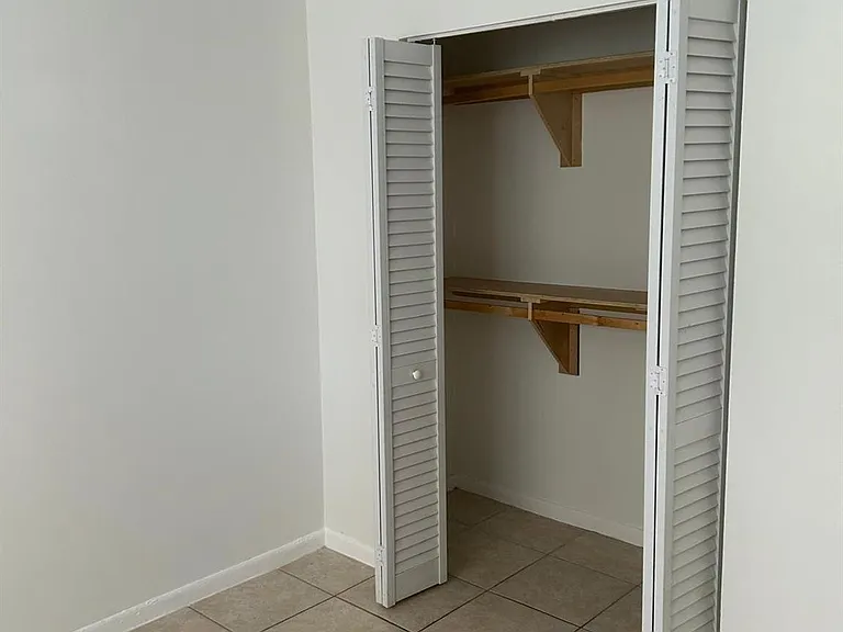 850 E Commercial Blvd #210A — Photo 3