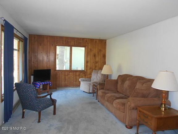 5th image of 6876 W Illinois St