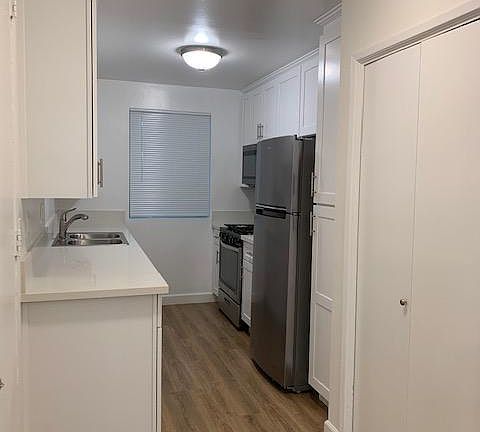 3rd image of 831 3rd St #104