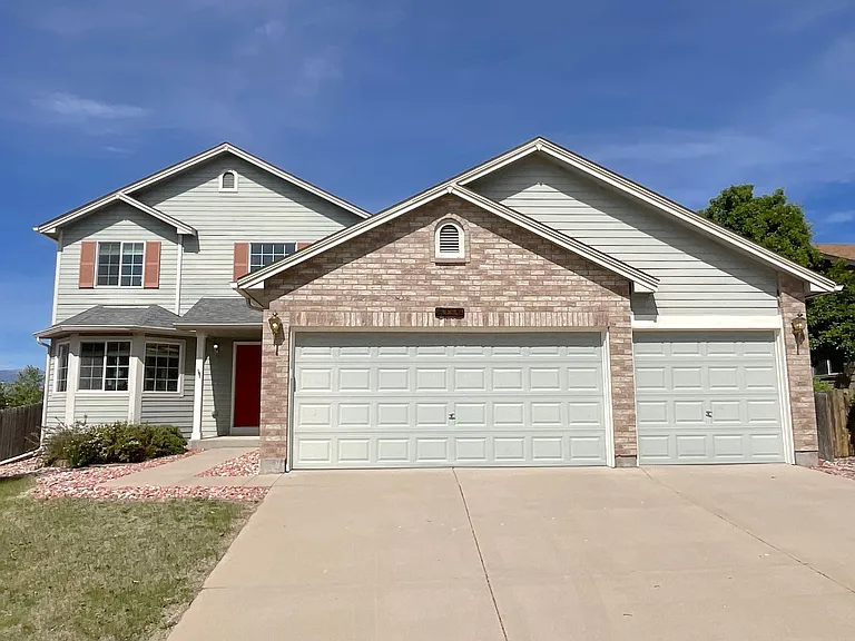 6112 Chivalry Dr — Photo 1
