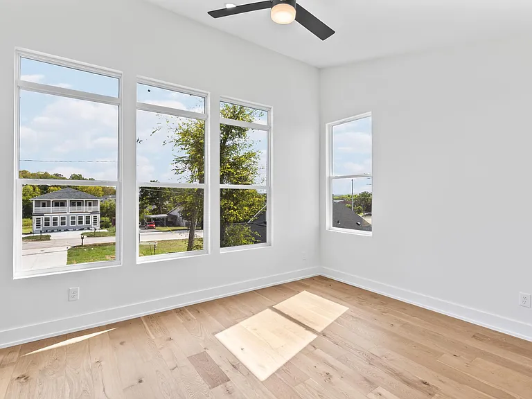 2109 Courtney Ave #A — Photo 35