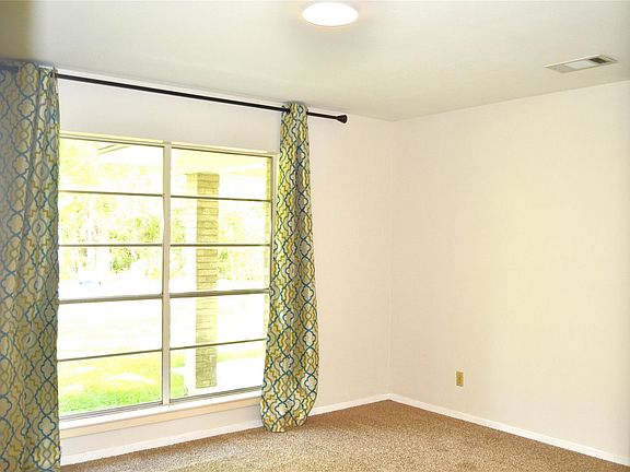 5th image of 101 Summit Dr