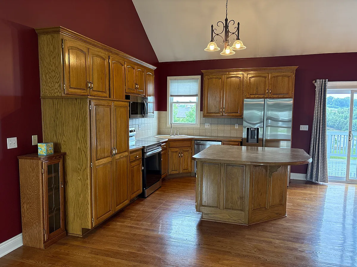 Building Photo - 3053 SW Gentry Ct