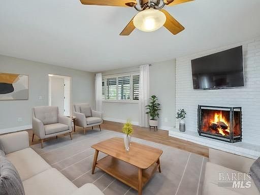2nd image of 4858 Devonshire Place