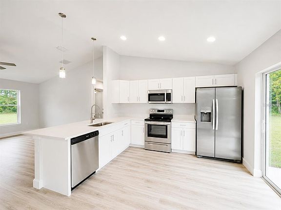 4th image of 14512 SW 25th Ln