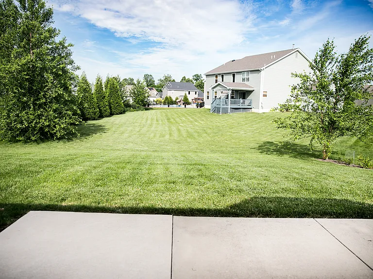 1004 Stillwater Dr — Photo 34