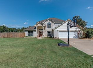 131 Joshua Ln, Lufkin, TX 75904
