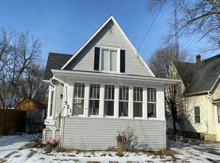 521 N 4th St, Dekalb, IL 60115