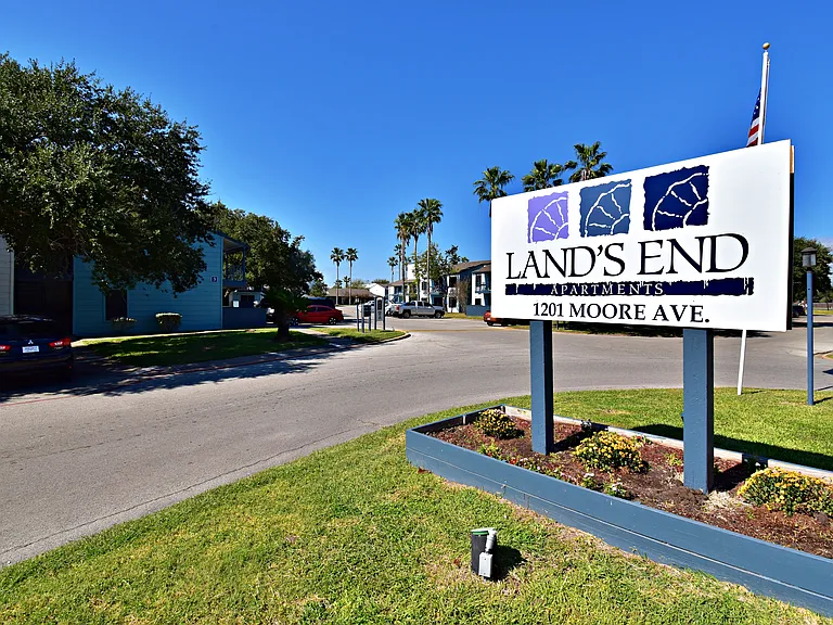 Land's End Apartments — Photo 2