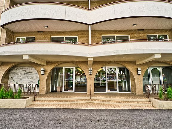 5th image of 6400 N Cicero Ave APT 408