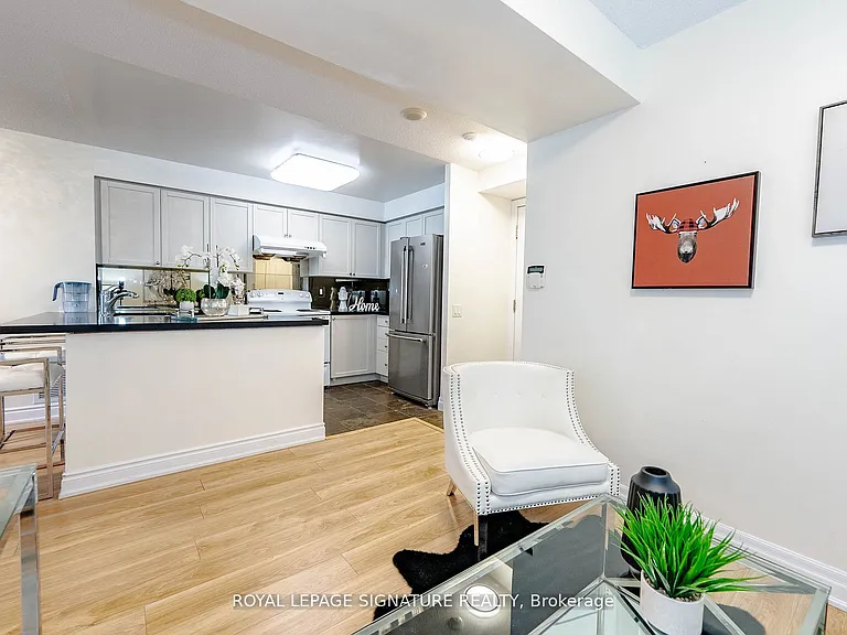21 Hillcrest Ave #209 — Photo 23