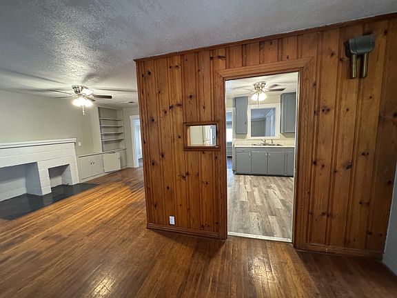 4th image of 1304 S Seaman St