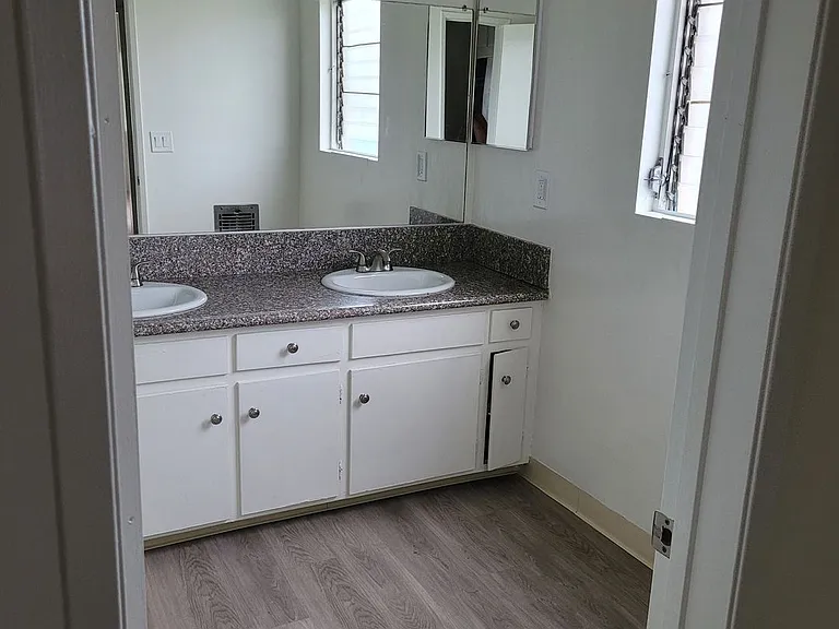 100 - Kimberly Apartments — Photo 50