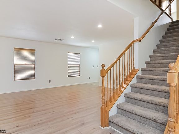 3rd image of 10288 Nolinas St