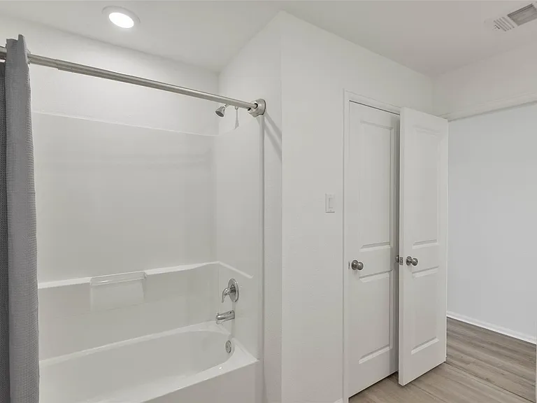 3015 Wedgewood Cove Way — Photo 23