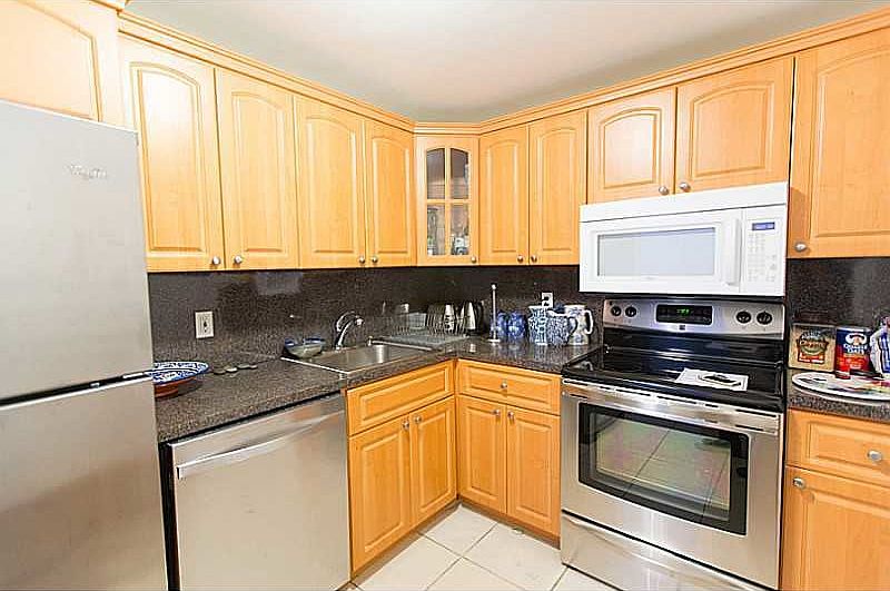 1st image of 800 West Ave APT 206