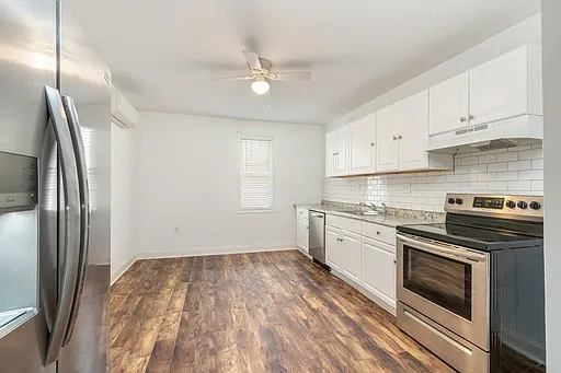 1204 Marlborough St — Photo 3