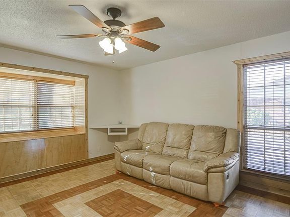 4th image of 1204 King Dr