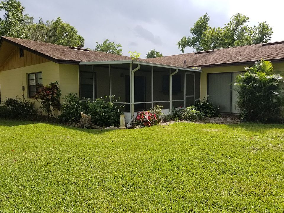 2nd image of 929 Sand Crest Dr