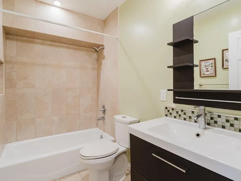 336 W Lexington Dr — Photo 23