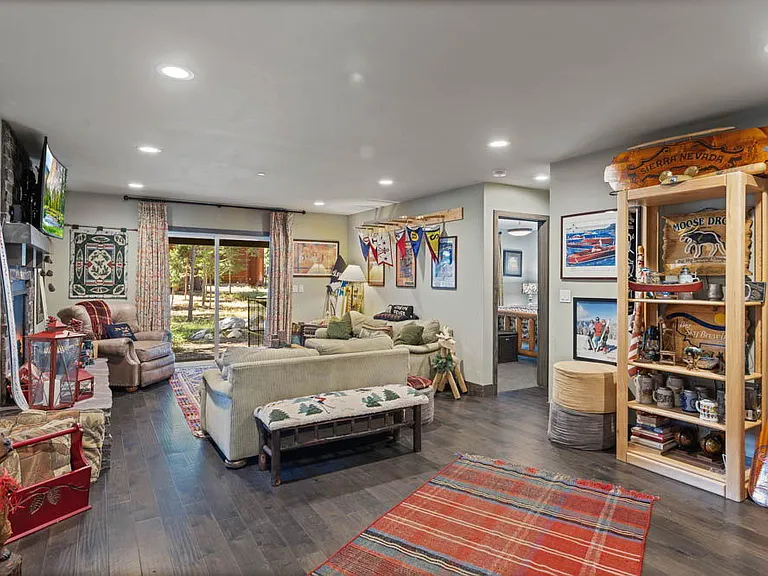 7026 Bellevue Ave — Photo 3