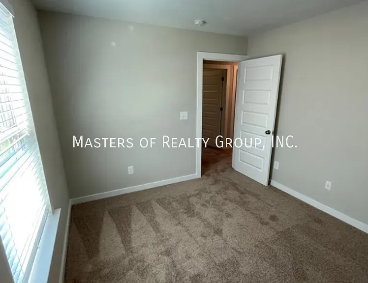 100 Cole Ln — Photo 33