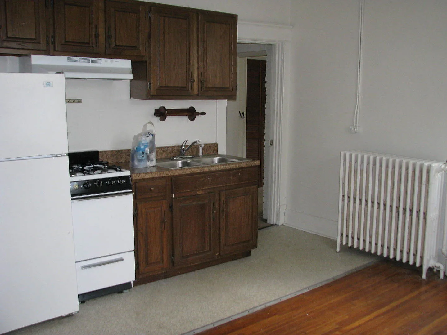1409 Grady Ave — Photo 3