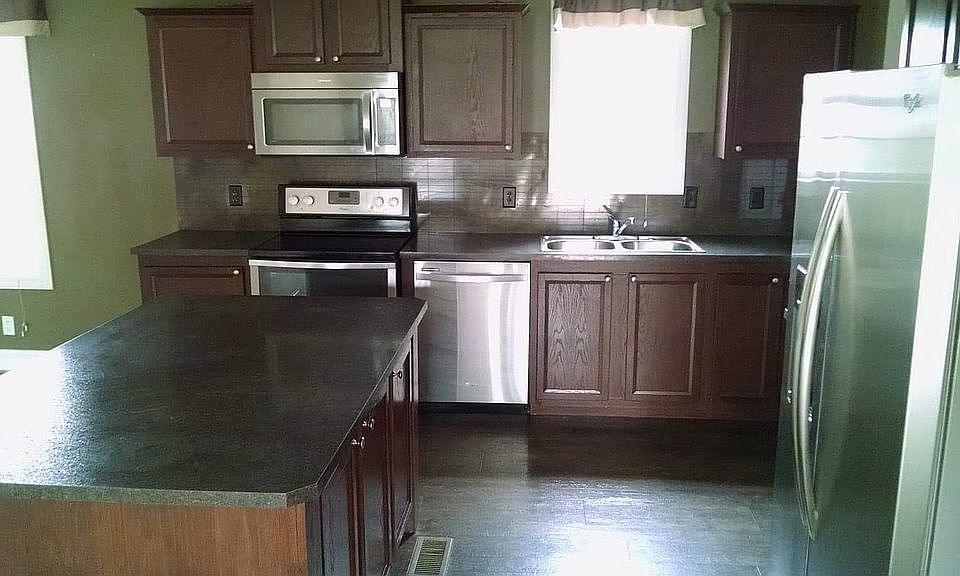 2nd image of 205 Sunset Ave