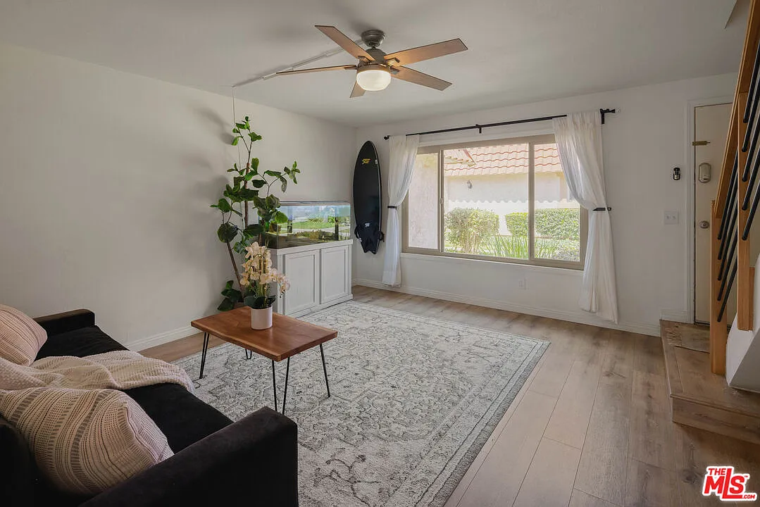 2 bed, 1.5 bath, 1020 sqft, $3,789 — Photo 4
