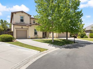 4231 N Meadowlark Ct, Clovis, CA