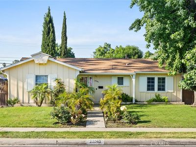 23346 Victory Blvd, Woodland Hills, CA, 91367
