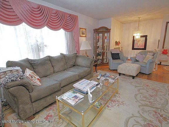 3rd image of 54 Alysia Ct