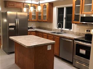 119 Simmonsville Ave, Johnston, RI 02919