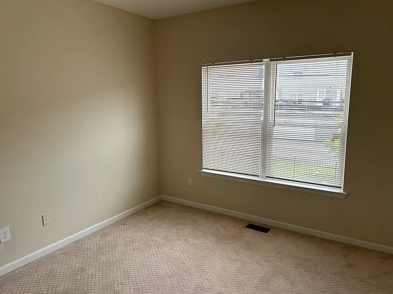 270 E Palmer St #270 — Photo 10